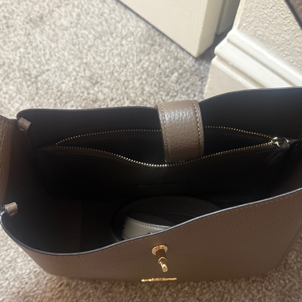 Coach Hadley Hobo convertible bag Dark Brown Leather Shoulder Bag - Picture 3 of 5